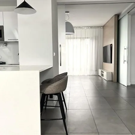 Apartment Szafarnia Marina, Center & Free Parking By Downtown Danzig